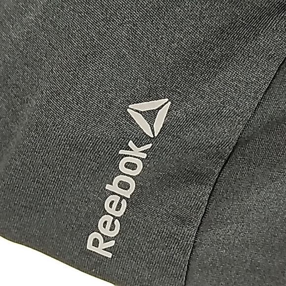 Reebok Men's silky top in size XL Black - Picture 2 of 3